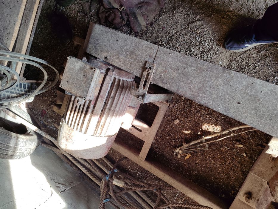 Продавам голяма фуражомелка