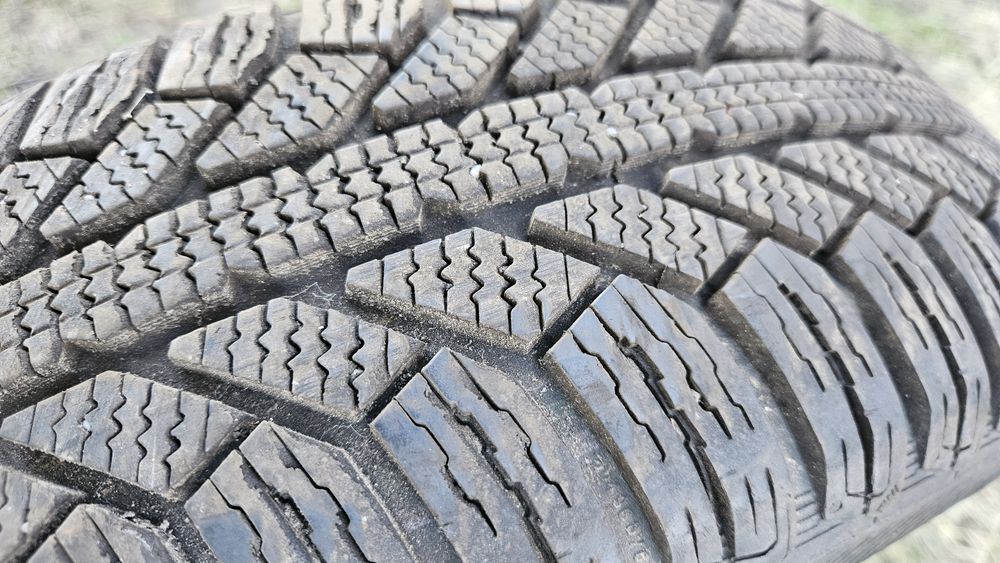 2бр гуми 175 65 14 семперит