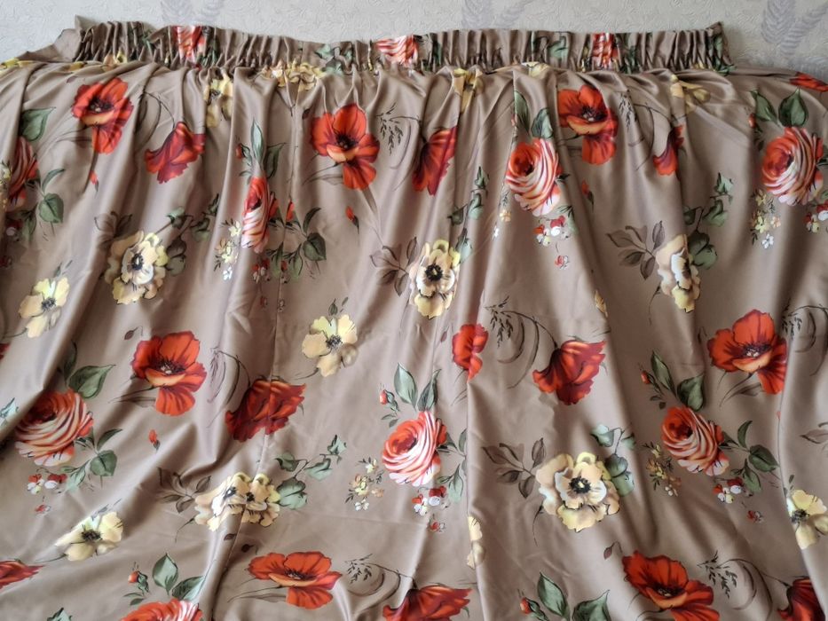 Красивые шторы-портьеры б/у два раза