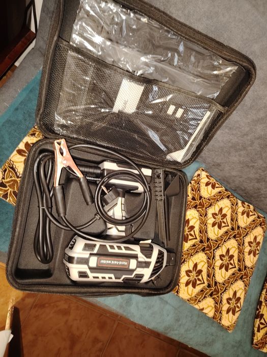 Aparat sudura tip pistol