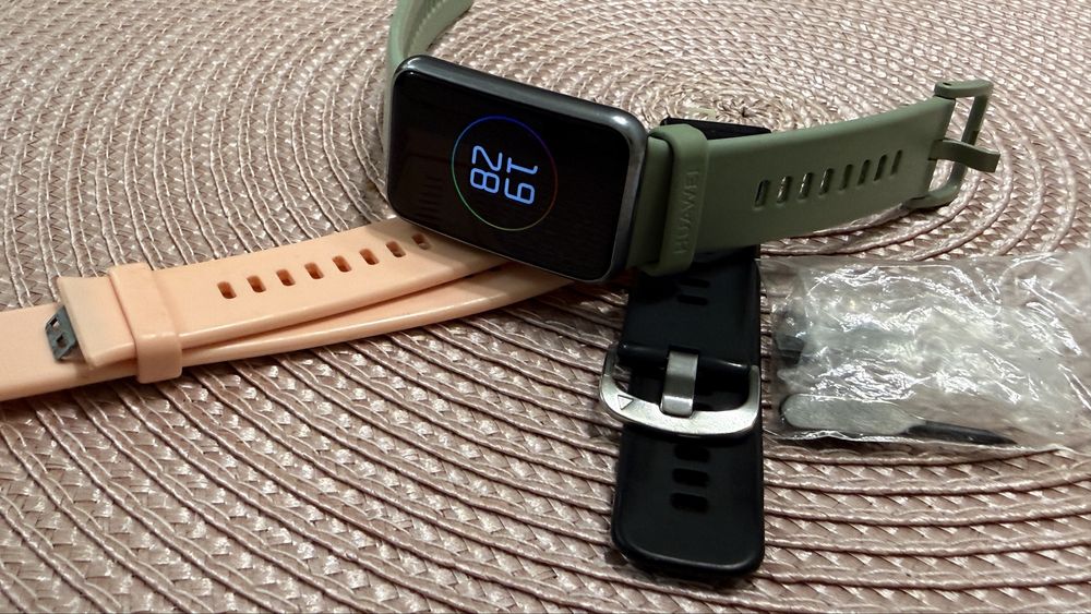 Huawei Mi Fit  фитнес гривна