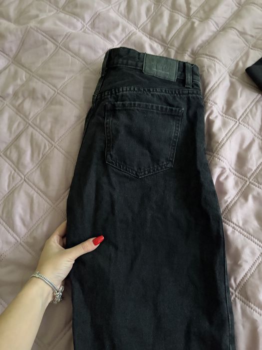 Лот с маркови дънки