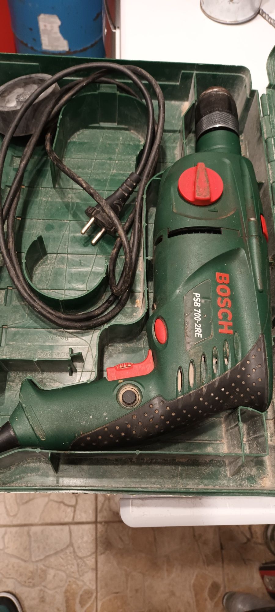 Ударна  бормашина  BOSCH   700 w.