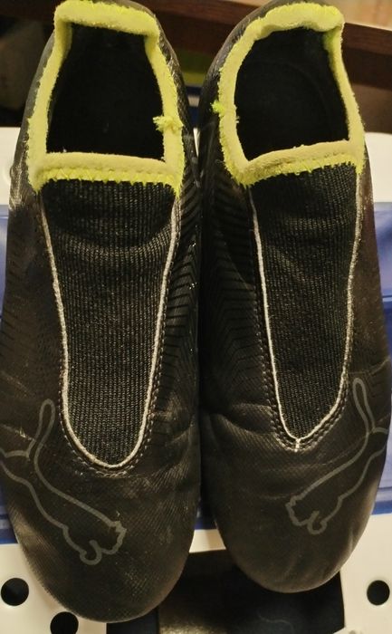 Încălțăminte Puma pentru fotbal