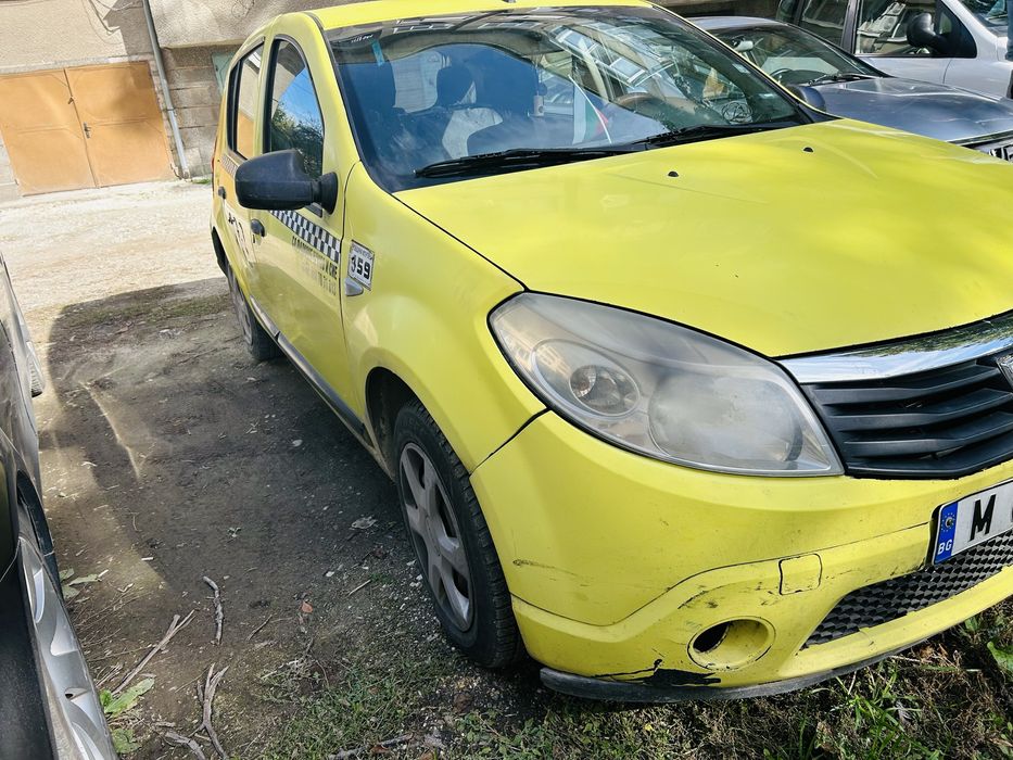 Дачия Сандеро  1.6 Газ/бензин