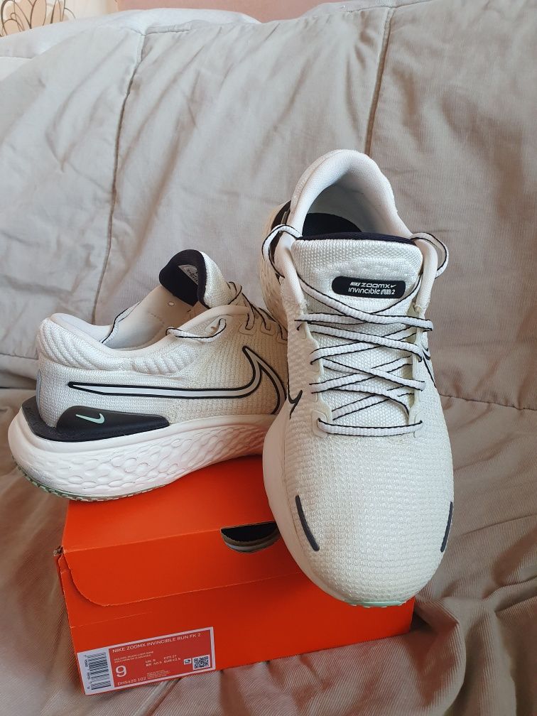 Adidas Nike ZoomX Invincibile Super comfortabili si usori