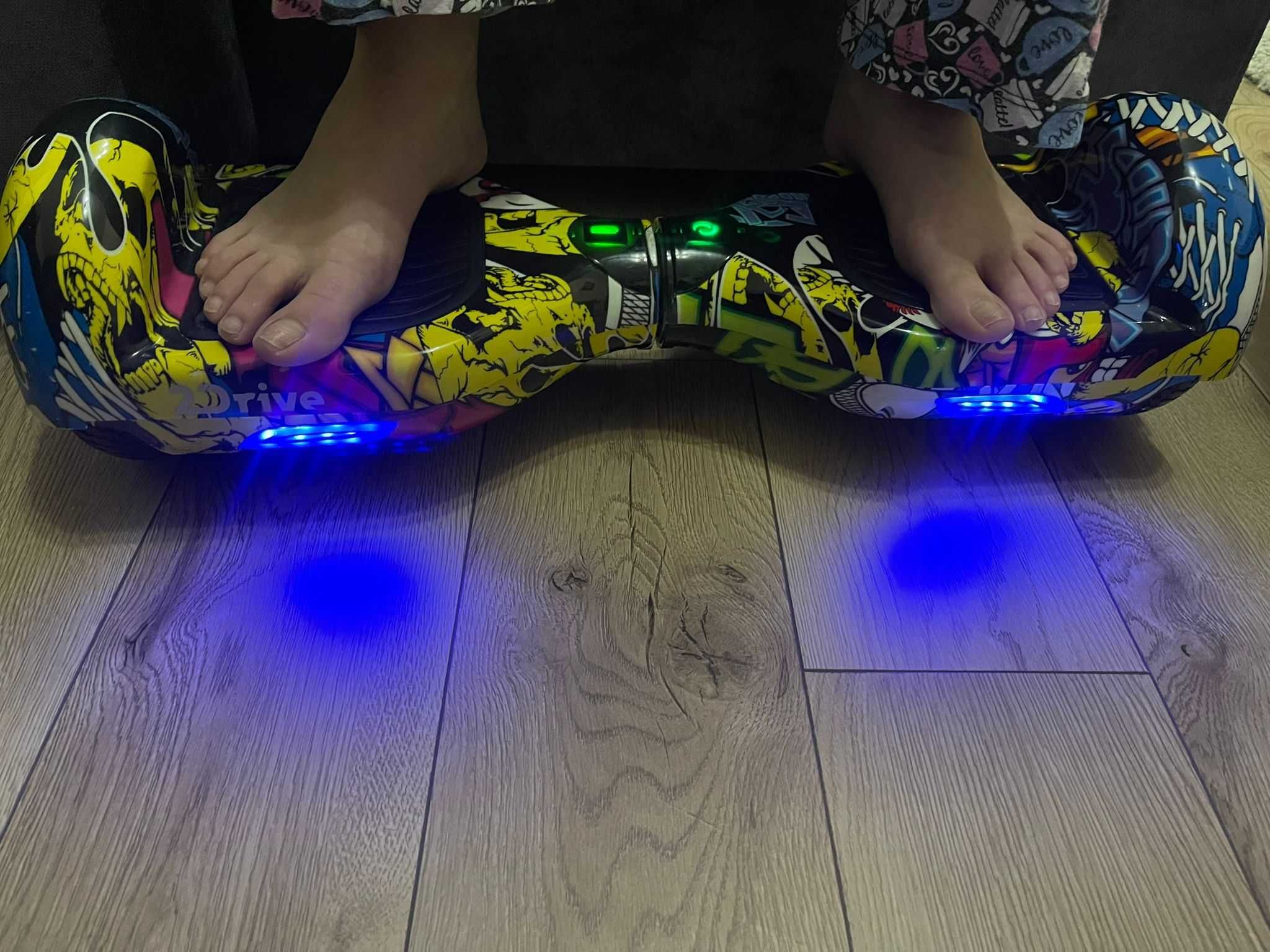 Hoverboard 2Drive, roti 6.5", autonomie 15 km, viteza 10 km/h