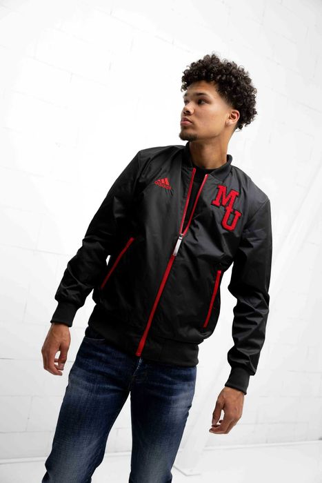 Мъжко спортно яке Adidas на Манчестър Юнайтед само M, L размери