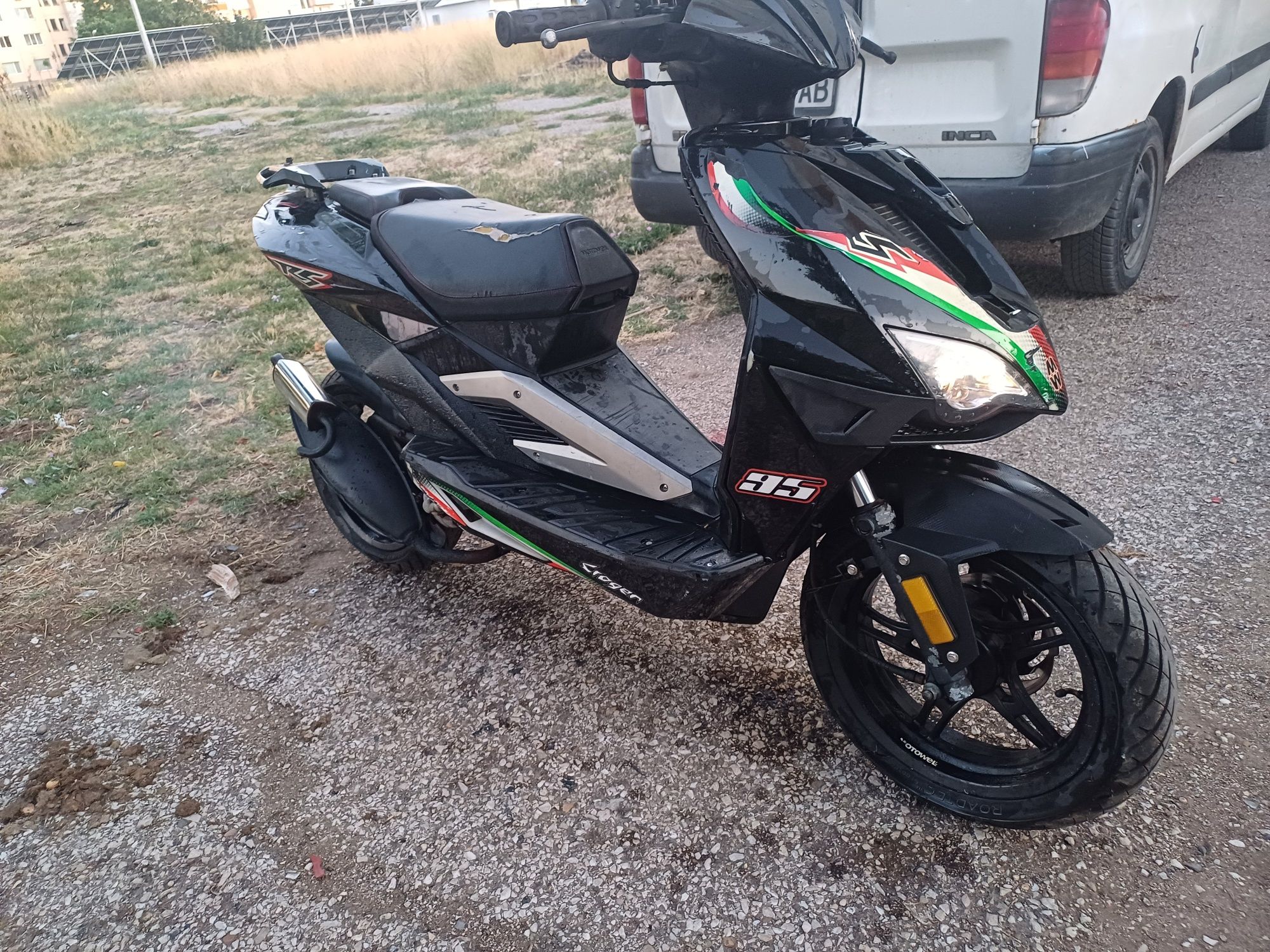 Скутер motoweel 50