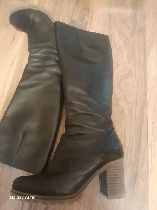 Дамски зимни ботуши