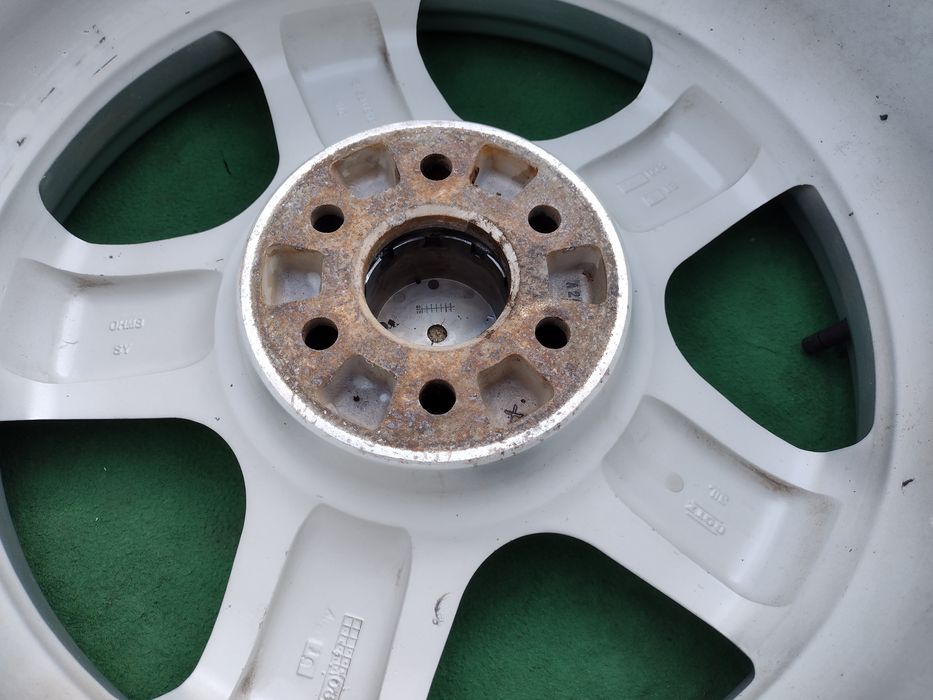 Почти нови DOTZ 18-6x114.3. ET30 8.5j Nissan