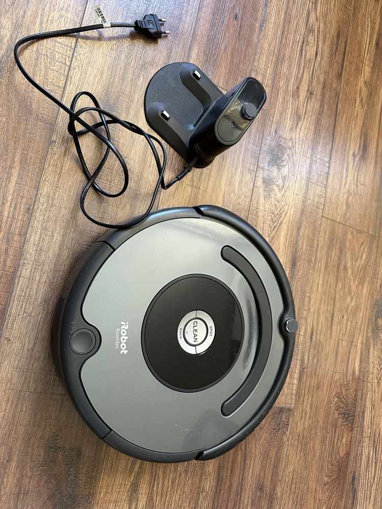 IRobot Roomba 676