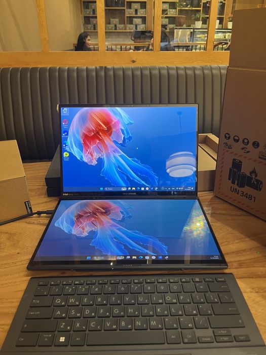 Asus Zenbook Duo 14 155HZ 7 Ultra