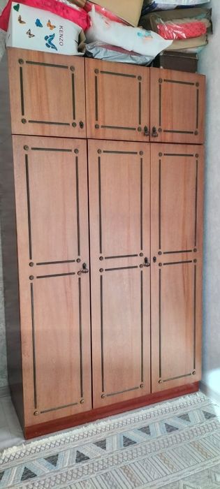 Ағаш шкаф жағдайы жақсы