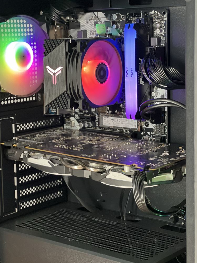 Настолен компютър Ryzen 2600, 16GB RAM, GTX 1070