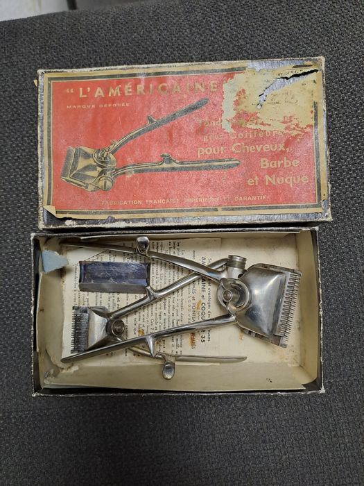 Mașini de tuns antice