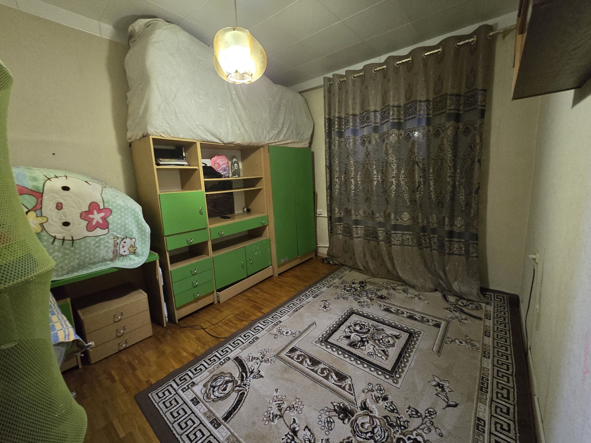 Sergeli 2mavze 3 xona 5/5 sotiladi oʻrta poyezd