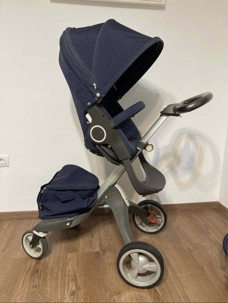 Stokke v4 cu scoica si accesorii