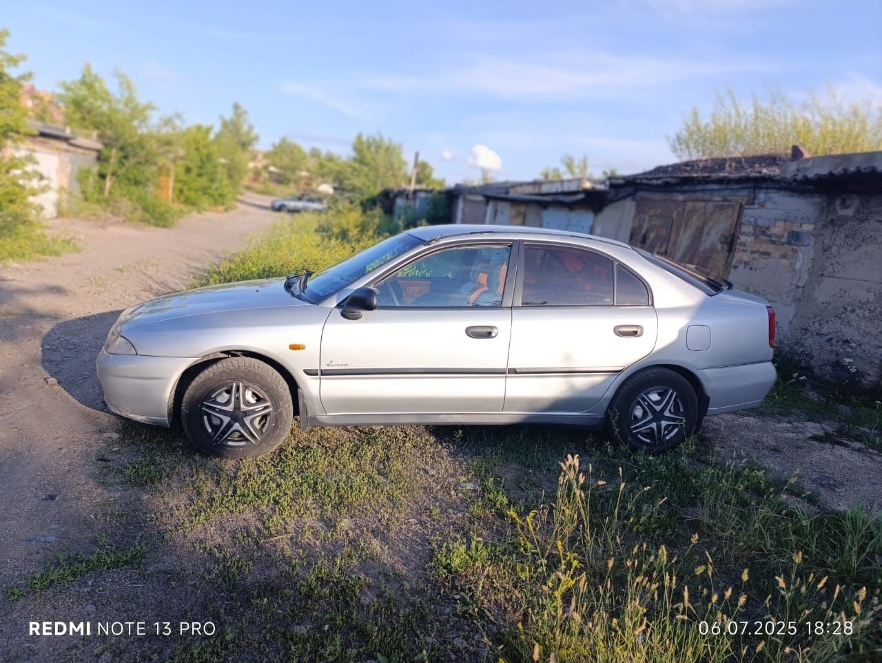Продаю Mitsubishi Charisma