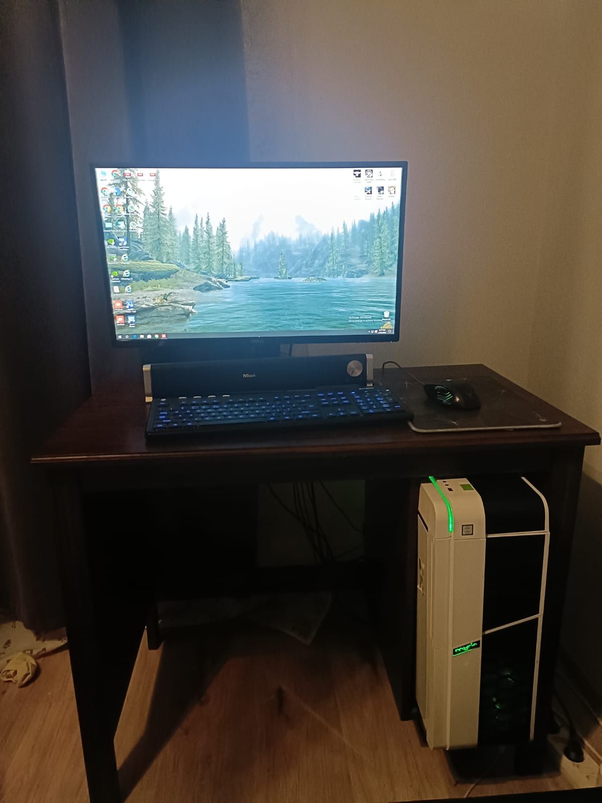 PC i7700 +monitor+birou