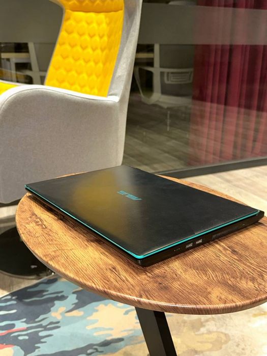 Asus X560UD ноутбук