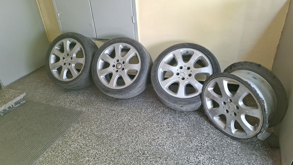 4бр.Ляти джанти 17ц.5х112 с 2 гуми