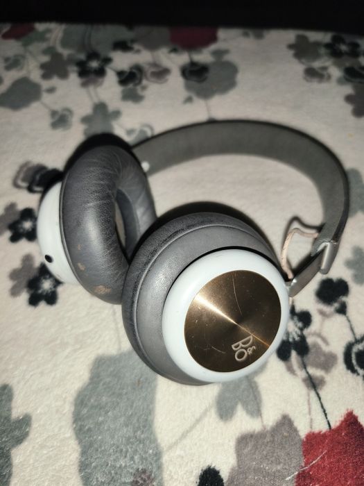 Vând casti Bo și bowers wilkins originale pachet