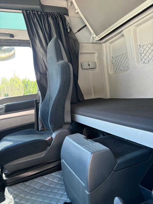 Tandem  camion MAN TGX 26.440 +remorcă  KRONE+containere