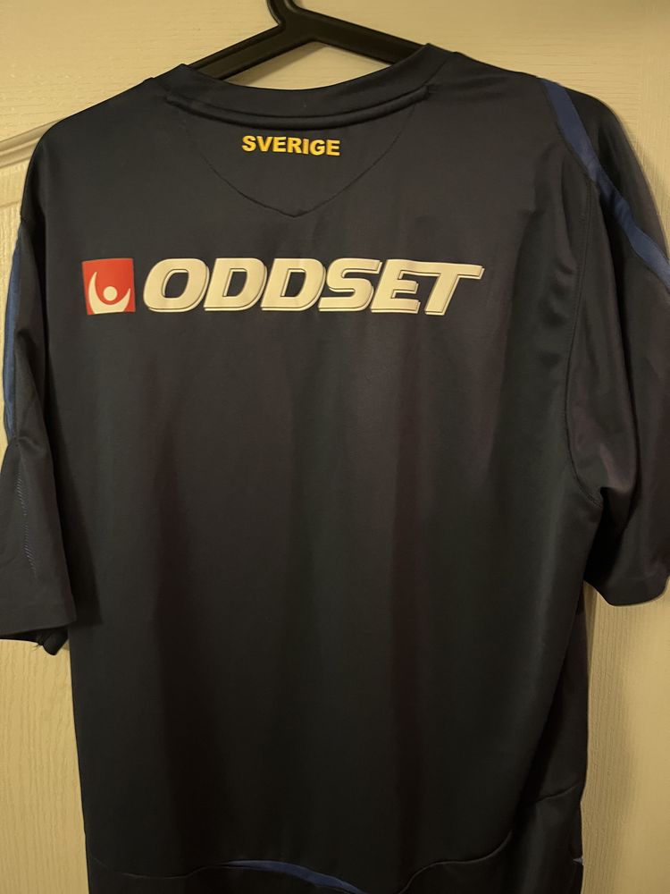 Футболна тениска на Швеция