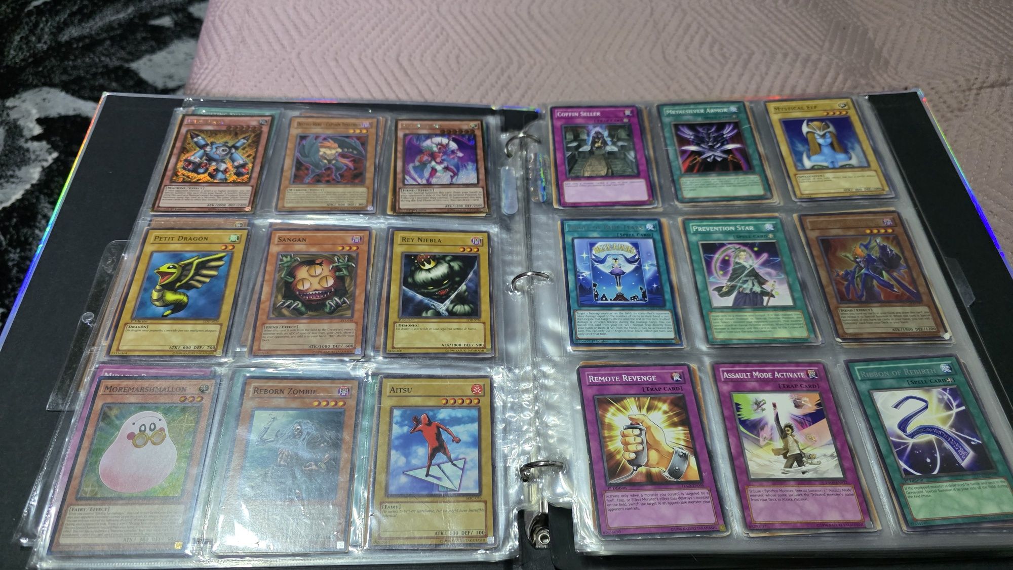 Binder YuGiOh diverse raritati