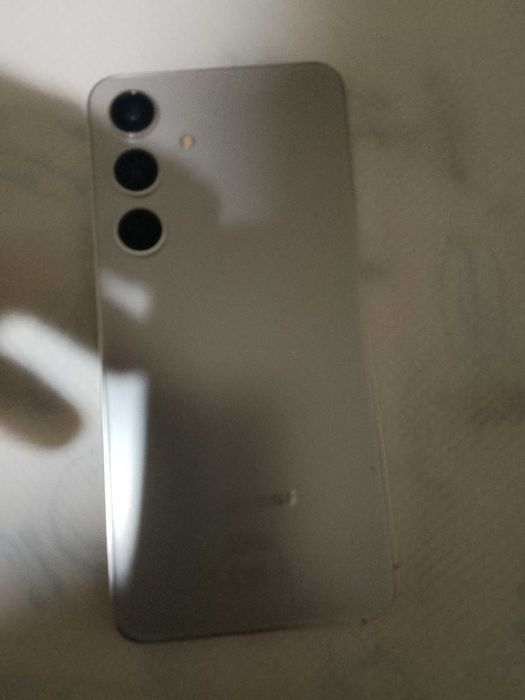 Samsung S 24 simplu 256 GB din. 14 08 2024  Stare 10/10 detin cutie