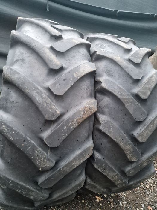 CAUCIUCURI agricole 14.9R24 (380/85R24) marca Continental