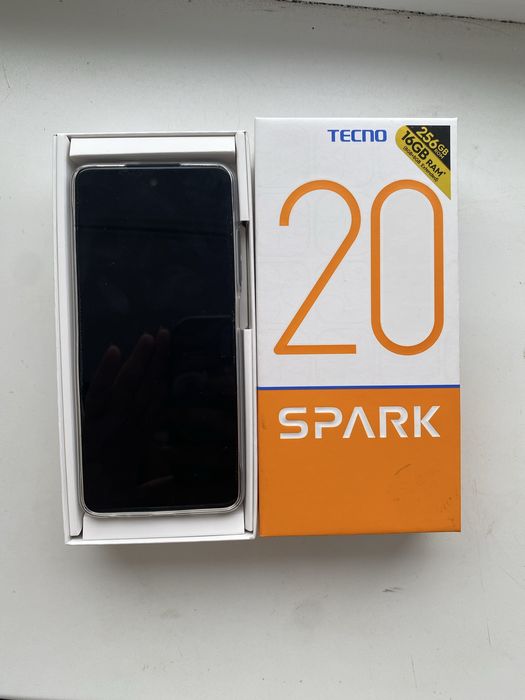 Продам Tecno Spark 20