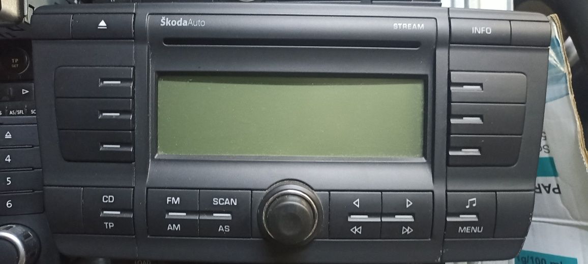 Radio CD MP3 player  Skoda Octavia 2