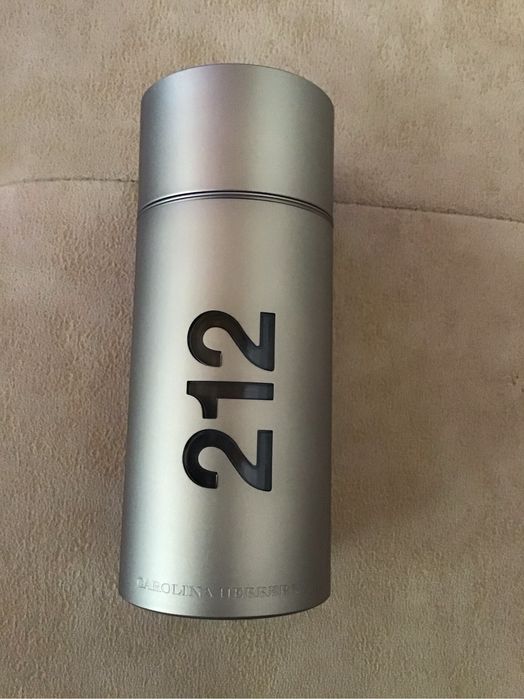 Пустые флаконы парфюма