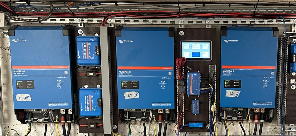 3x Victron multiplus 2 invertor 48/5000