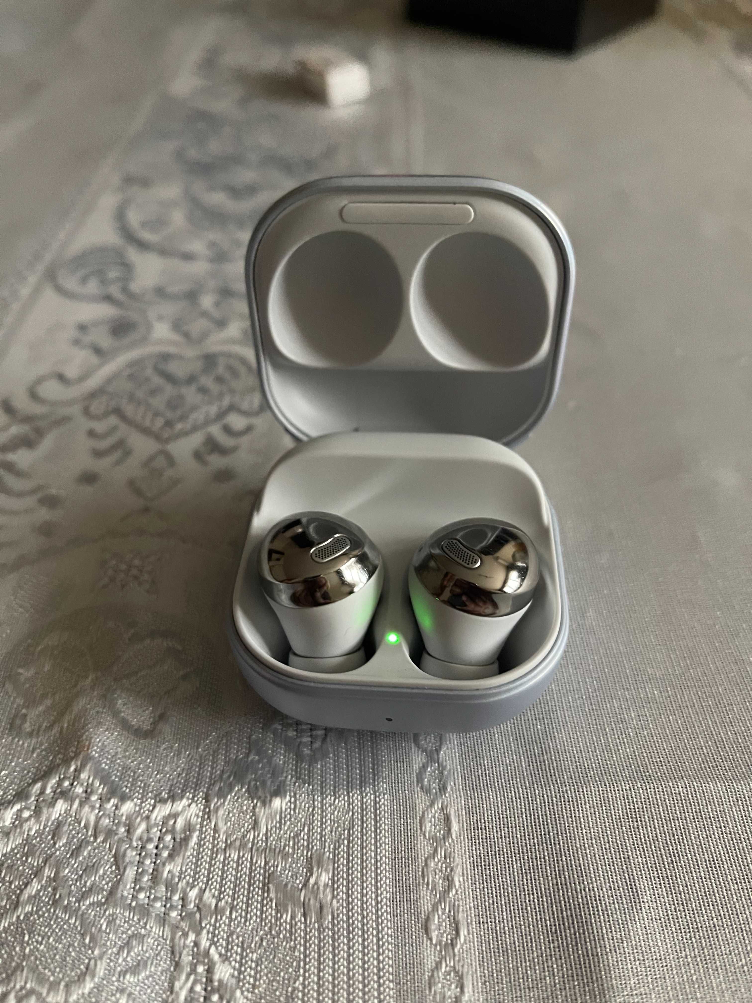 Безжични слушалки Samsung Galaxy Buds Pro