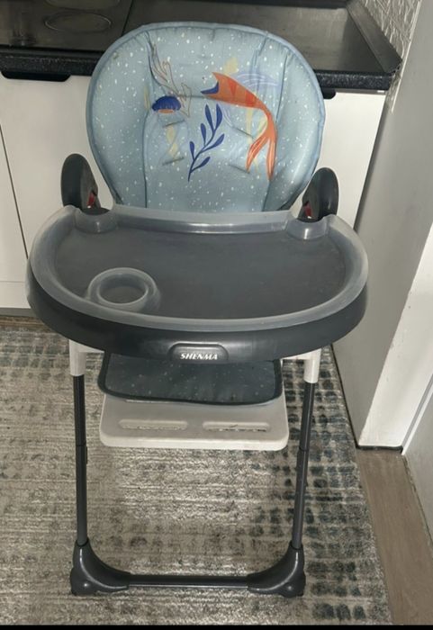 Детский столик в отличном состояний