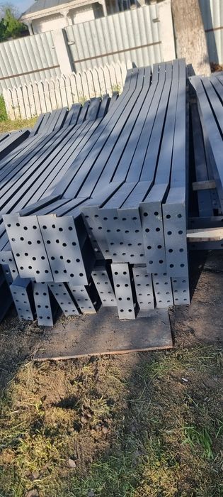 Vând structură metalică 10×20×4h