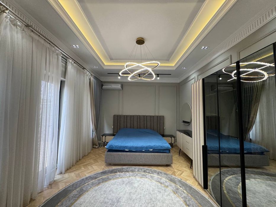 Продаётся УЧАСТОК 4,3 соток 3 уровней 6 комнат на Циалковском