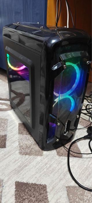 Vând PC Gaming la preț decent