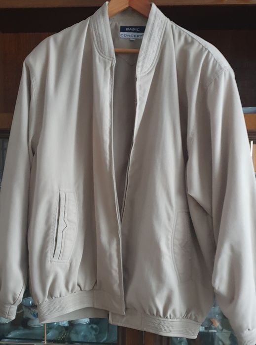 Мужская ветровка.