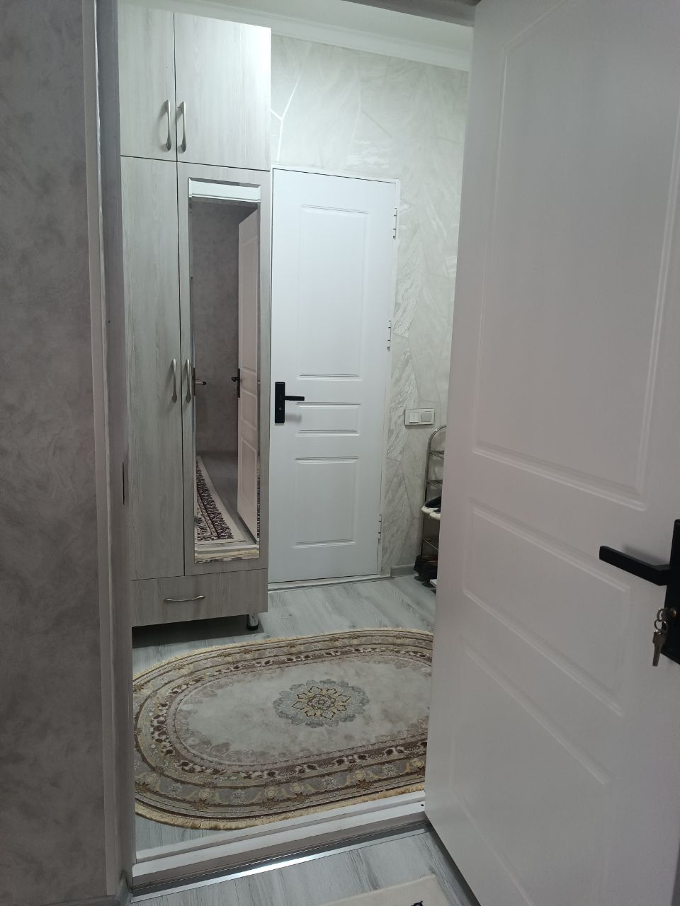 Продается квартира лисунова 1 2/2/4  бывший общежитие