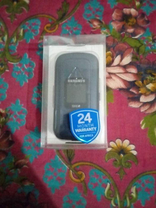 Yangi Samsung B311V – tugmali telefon raskladushka Gusto 3