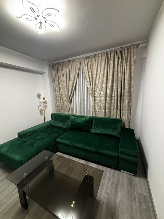 Vând mobila completa de sufragerie