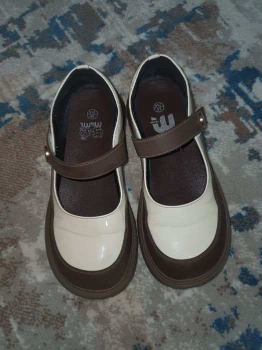 Продам детские стильные туфли