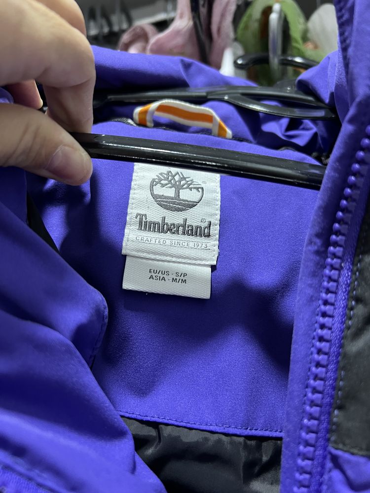 Продам куртку Timberland
