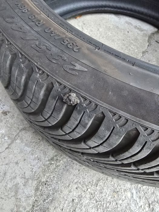 2 бр. Pirelli Cinturato SF3 All Season-235/40/19 -С ПРОБЛЕМ!