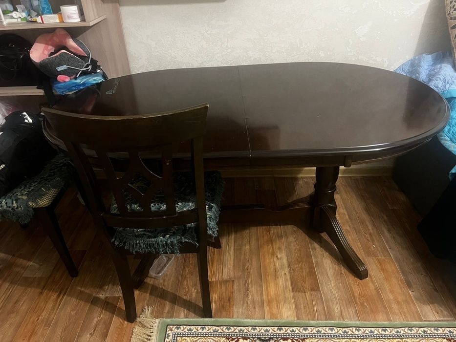 Стол со стульями для зала