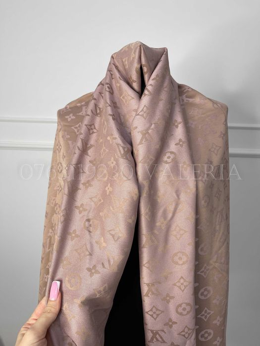 Esarfa/Sal Louis Vuitton  2 fetze